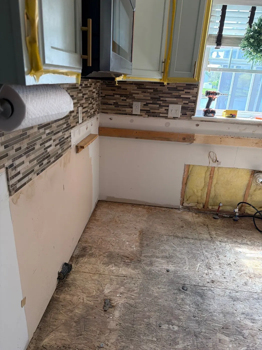 Containment setup for mold remediation in Lantern Lakes home