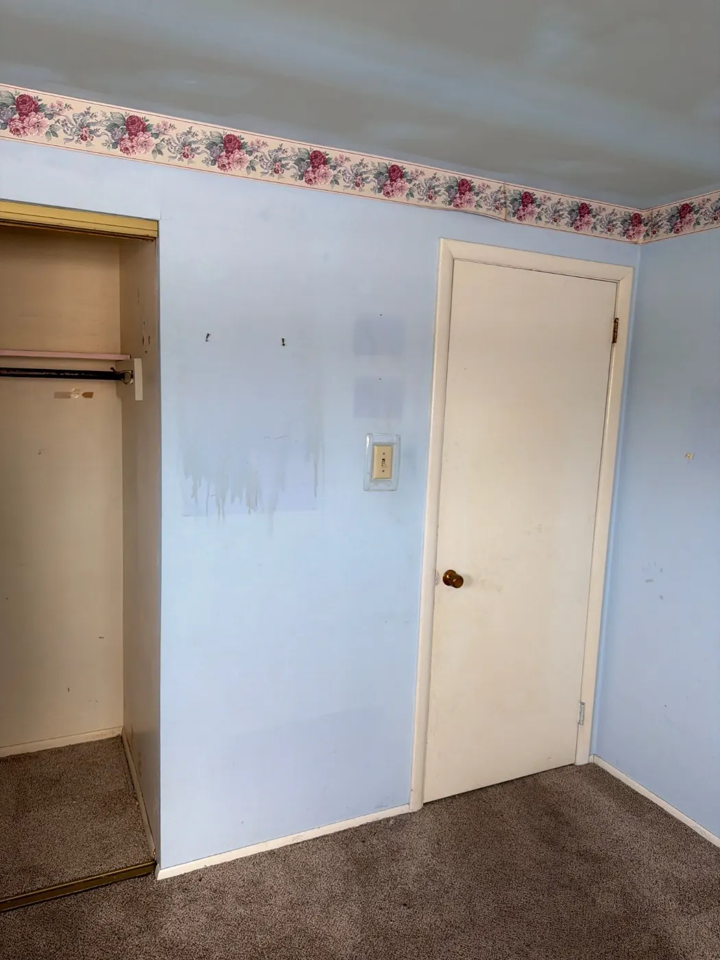 Moisture meter reading on drywall in Lantern Lakes water loss